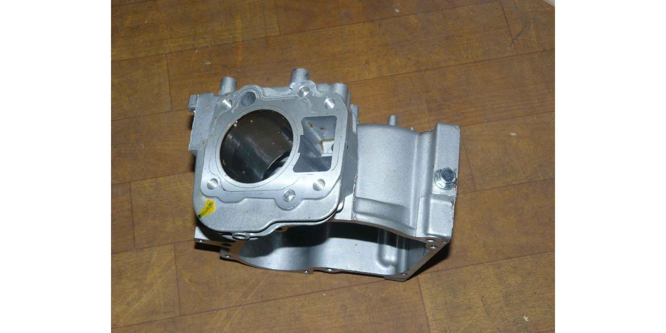 Блок цилиндра для Зубр ЗЭСБ-1500 <br>(Артикул: U592-150-086)