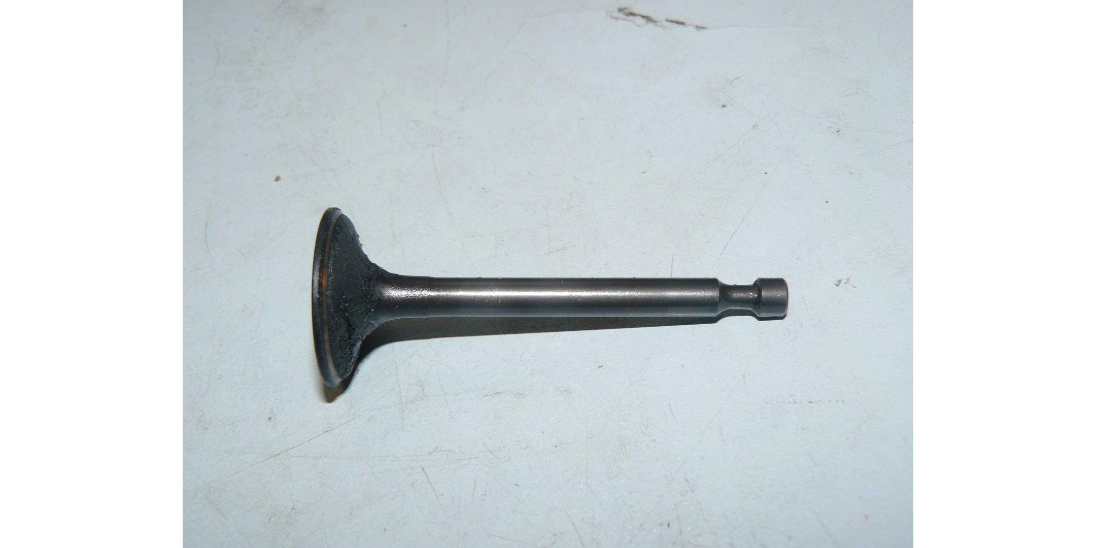 Клапан впускной для Зубр ЗЭСГ-2200-М2 <br>(Артикул: U592-250-131)