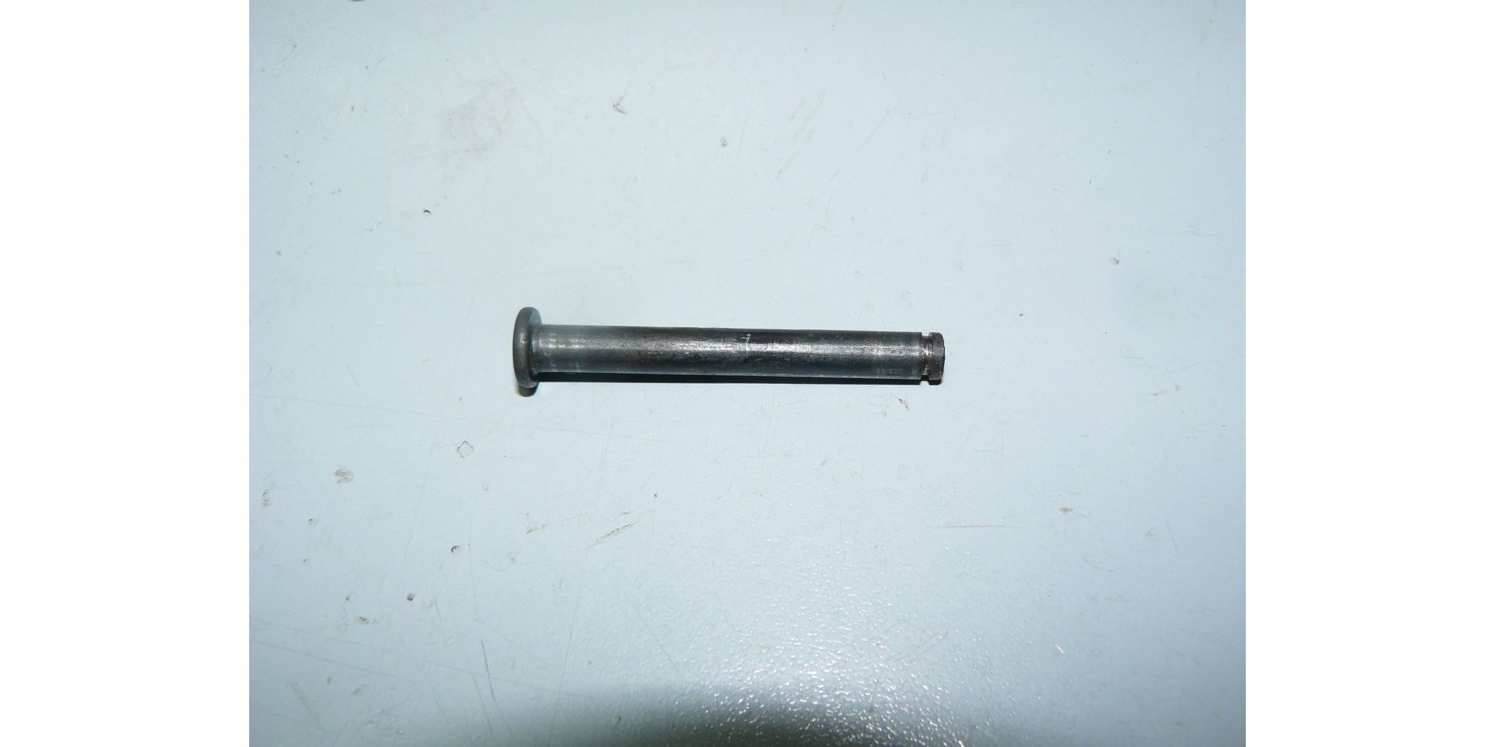 Ось стальная для Зубр ЗМ-60-2200 ВК <br>(Артикул: N000-006-601)