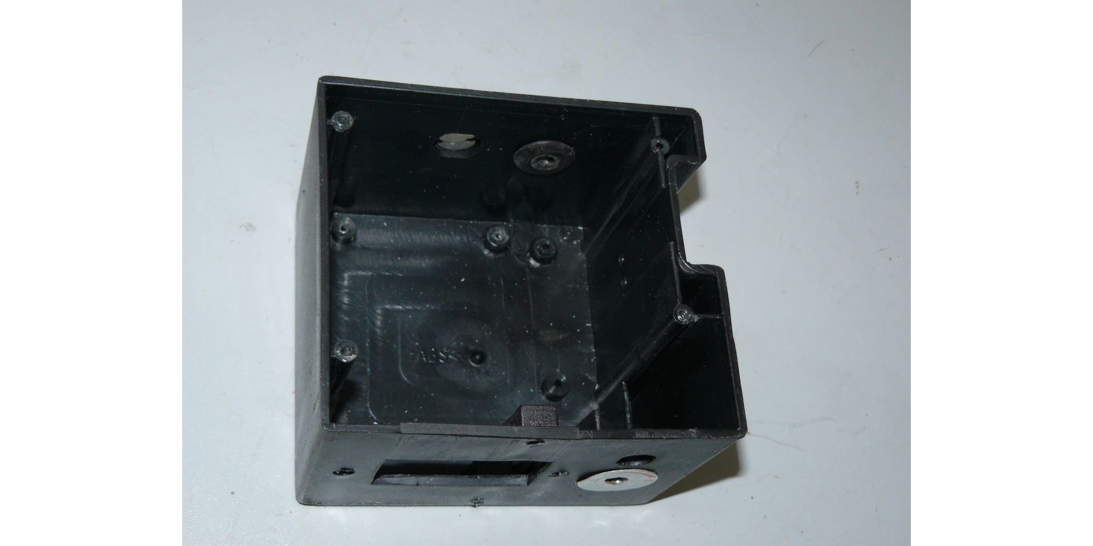 Короб пластиковый для Зубр ЗСТД-350-330 <br>(Артикул: U533-350-074)